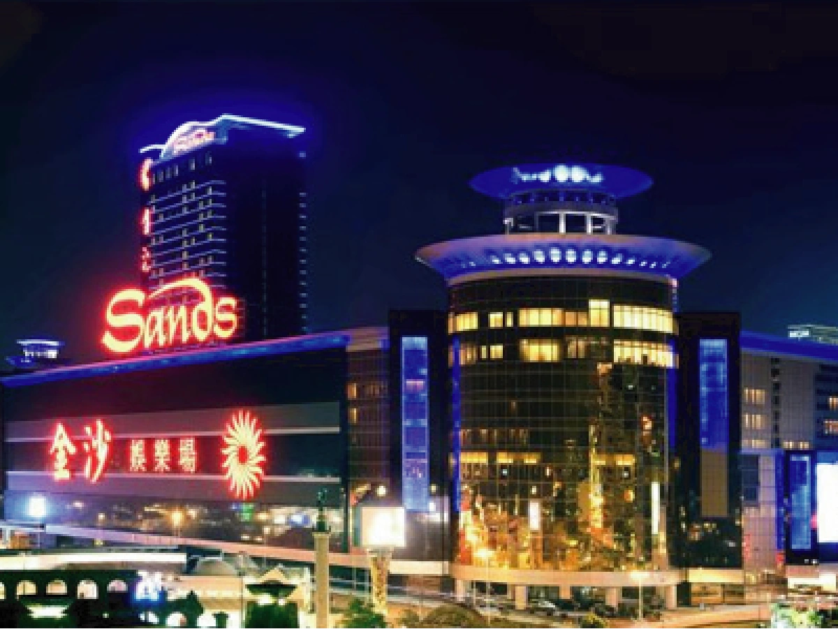Casino Architect Steelman Sees Circa, Resorts World Take Shape